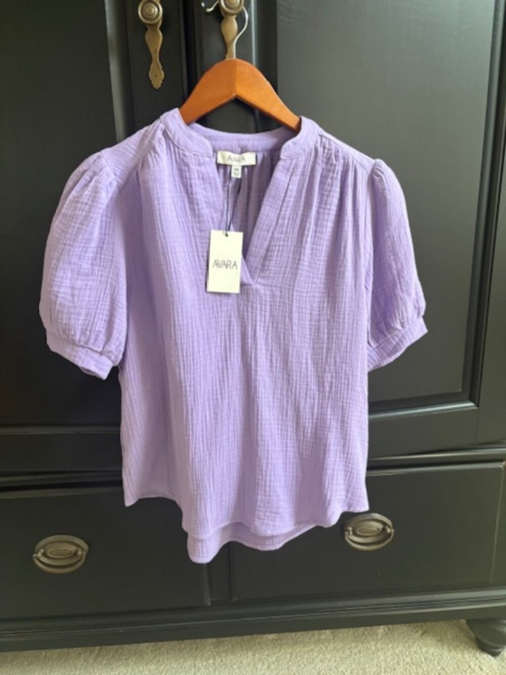 NWT AVARA Gauze Top